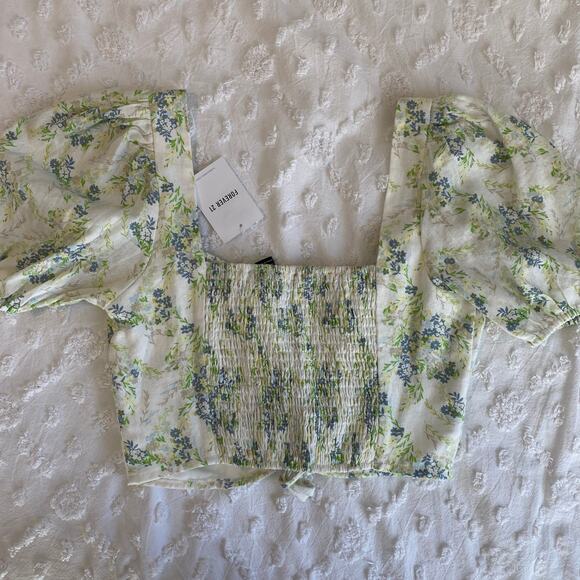 Forever 21 Womens Size Medium Puff Sleeve Smocked Crop Top Cottage Feminine - Picture 2 of 3